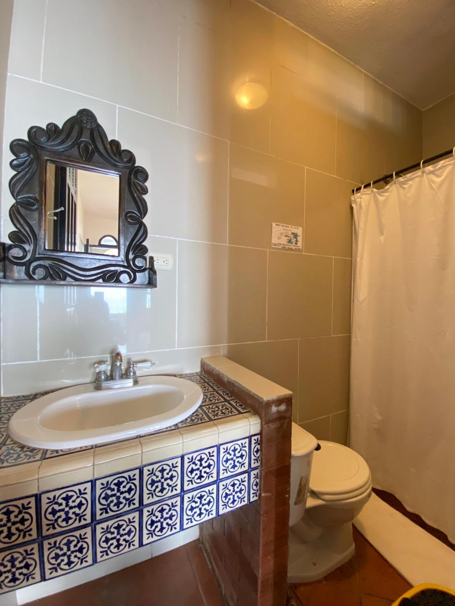 Mikaso Hotel San Pedro de la Laguna Chambre photo
